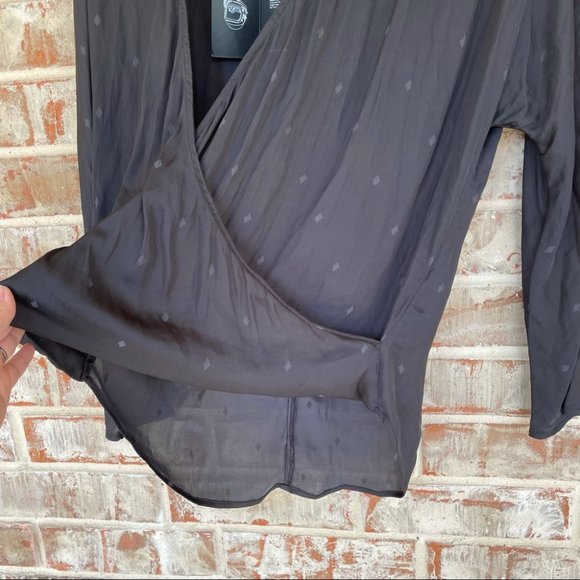 The Fifth Label Time Stand Still LS Diamond Top XS - Picture 12 of 16